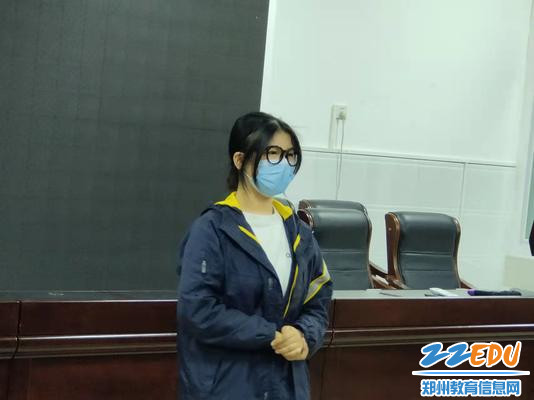 1. 学生代表发言
