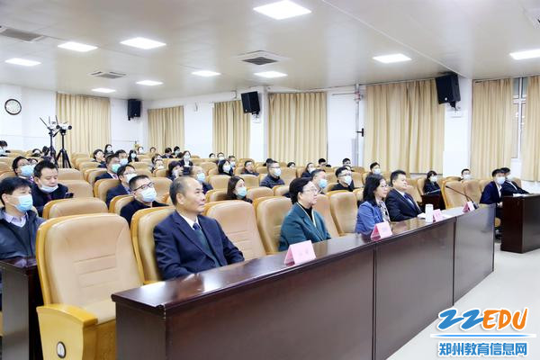孙志刚老师《树立正确价值观 争做时代好少年》_副本