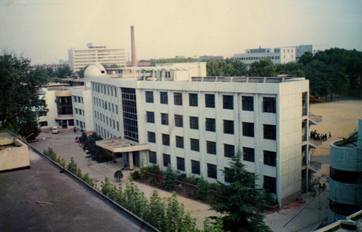 桃源校区1991年校貌_副本.jpg