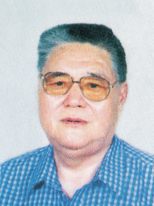 1952届校友胡连生