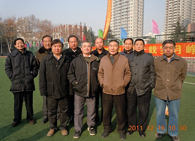 2011年，老三届70周年校庆南校操场合影